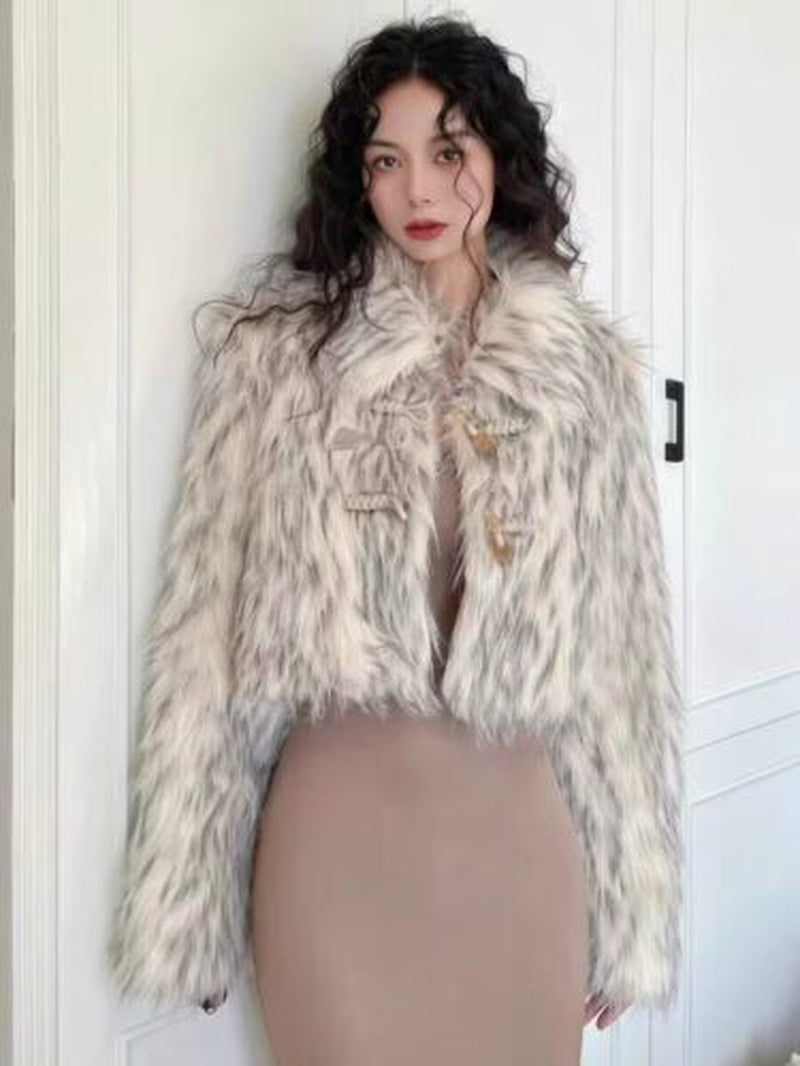 2024 Winter New Young Fox Fur Grass Coat Womens Short Slim Fit Thick Fur Jackets