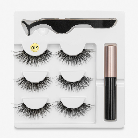 False Eyelashes With Magnets