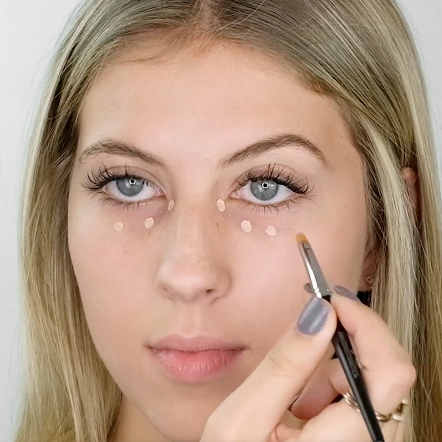 Concealer Brush – Precision Makeup Brush for Smooth Coverage