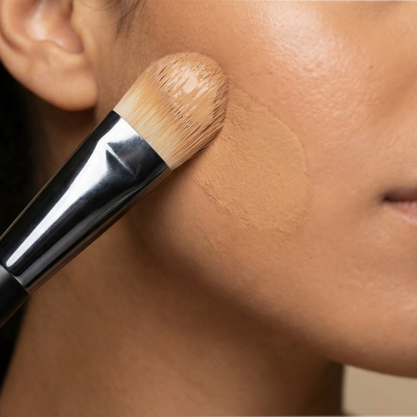 Foundation Brush – Smooth Full Coverage Makeup Brush