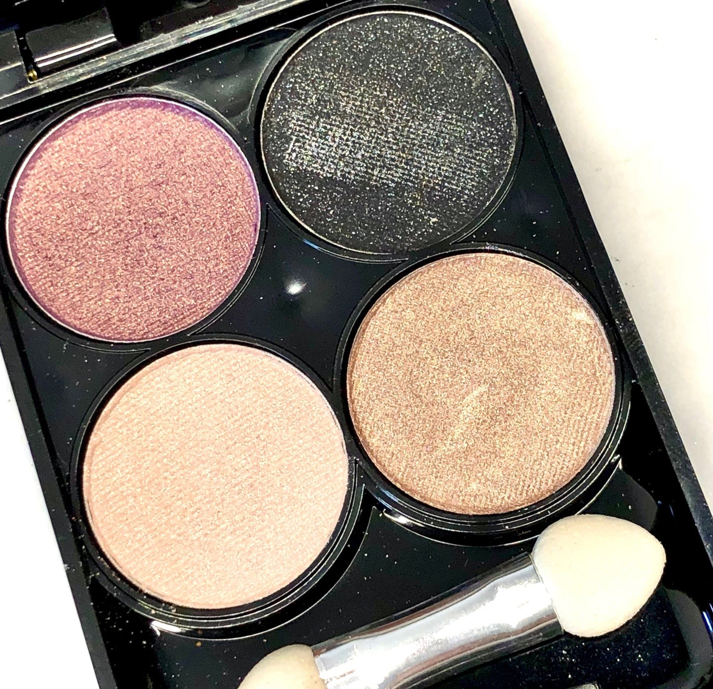 Smokin’ Hot Eyeshadow Quad – 4 Shade Smokey Eye Palette