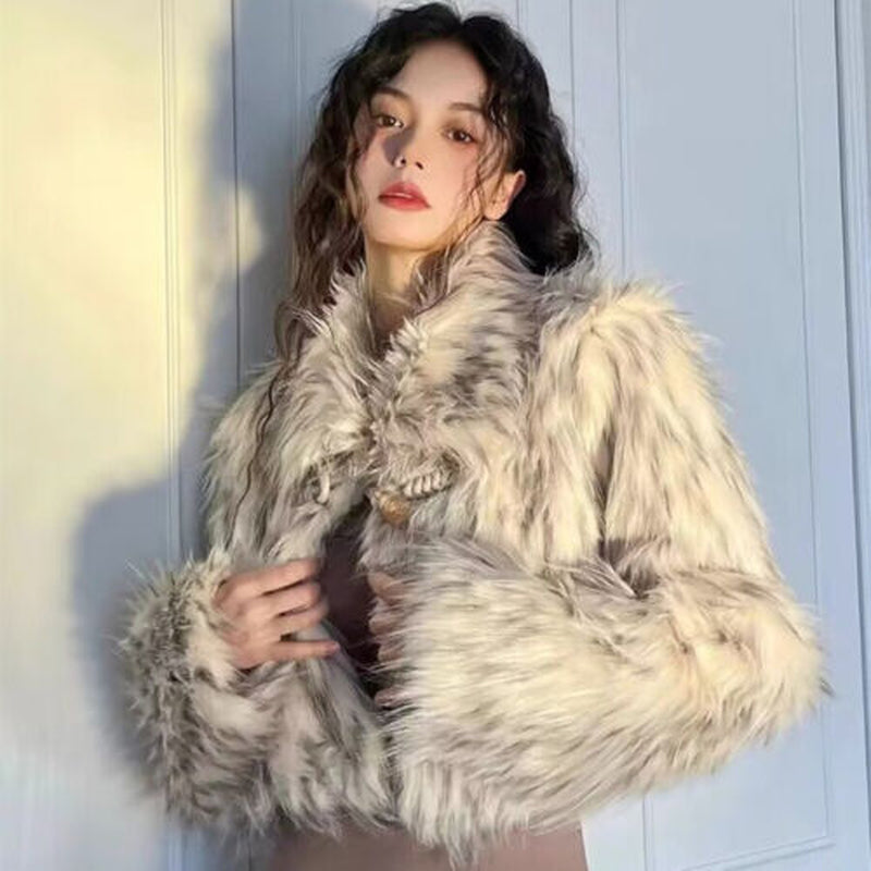 2024 Winter New Young Fox Fur Grass Coat Womens Short Slim Fit Thick Fur Jackets